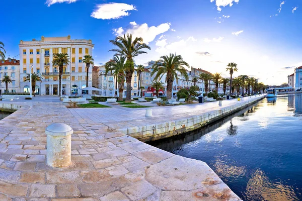 Split vista panorámica frente al mar desde el muelle —  Fotos de Stock