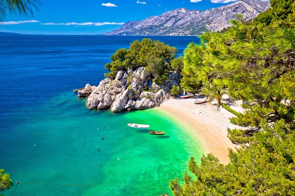 Plage idyllique Punta Rata à Brela vue aérienne — Photo