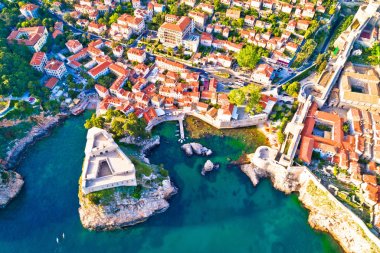 Dubrovnik antik yerler Lovrijenac ve yığın kent kapısı hava
