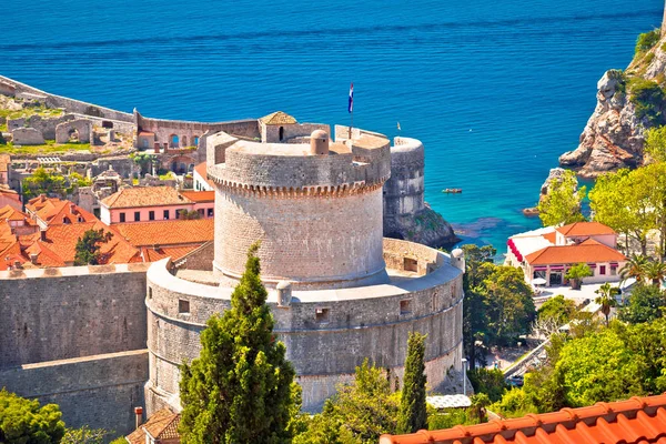 Dubrovnik walls and Minceta tower view — Stock Photo, Image