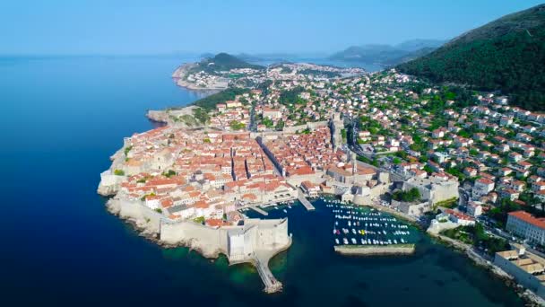 Dubrovnik Luftaufnahme, historische Stadt in Dalmatien Region Kroatien — Stockvideo