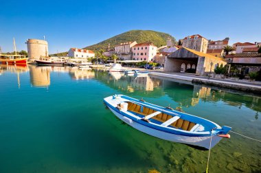 Mali Ston waterfront ve tarihi simge görünümü