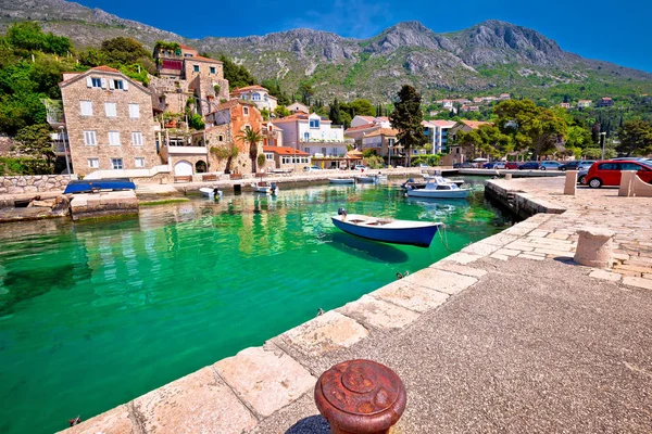Idyllisch dorp van Mlini in Dubrovnik archipel uitzicht — Stockfoto