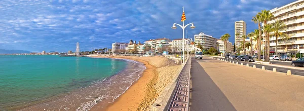 Saint raphael Strand und Blick auf das Wasser — Stockfoto