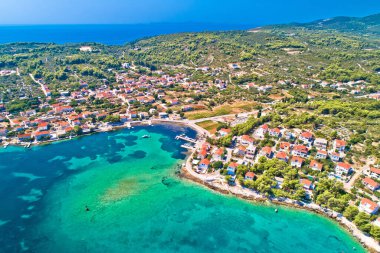 Lumbarda Korcula adası takımadaları havadan görünümünde