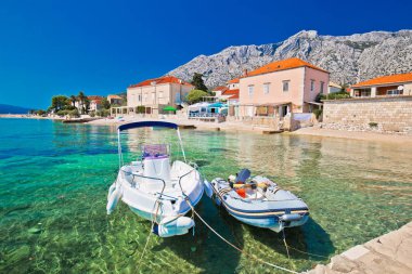 Peljesac yarımadası manzaralı Orebic kasabasındaki plaj