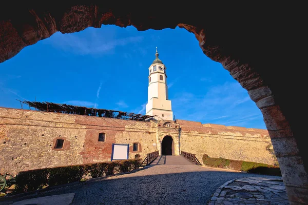 Belgrad. Kalemegdan gamla stadsporten och tornet utsikt — Stockfoto
