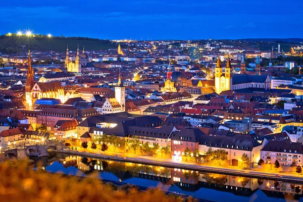 Ciudad vieja de Wurzburg y río principal vista de la noche desde arriba —  Fotos de Stock