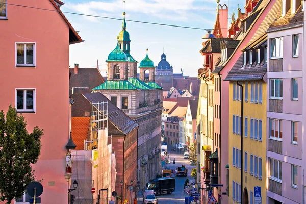 Nurnberg. Colorful street architecture on Nuremberg Burgstrasse — Stock Photo, Image