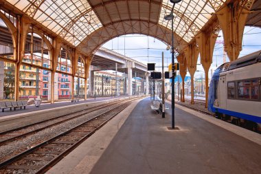 Nice Merkez Tren İstasyonu Manzarası, Franch Riviera Turizm Merkezi, Franc Alpes Maritimes Bölümü