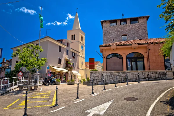 Kolorowa Architektura Starego Miasta Widokiem Ulicę Lovran Riwiera Opatija Chorwacji — Zdjęcie stockowe