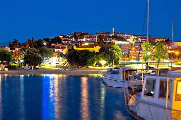 Pjescana Uvala Turistické Vesnice Blízkosti Pula Večerní Pohled Istrie Regionu — Stock fotografie
