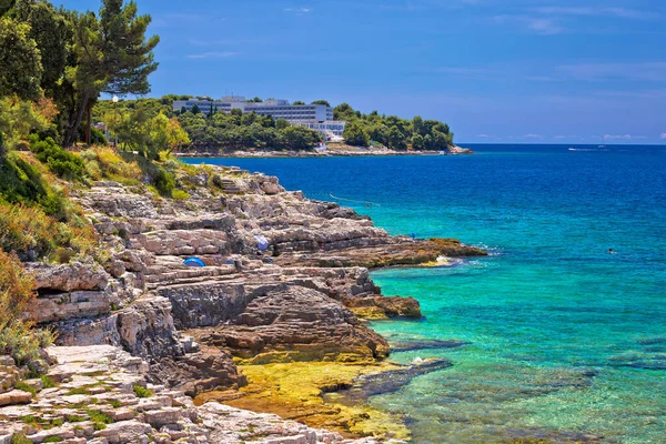 Каменный Пляж Златне Стич Голден Рокс Пула Виде Хорватский Регион — стоковое фото