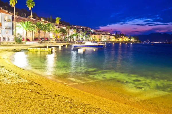 Korcula海滩和海滨彩色夜景 南克罗埃西亚群岛的岛屿 — 图库照片