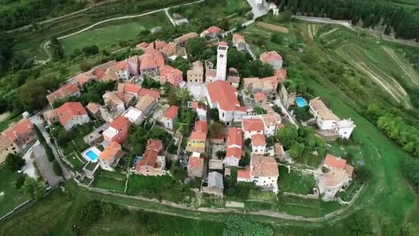 Oprtalj Idyllisches Hügeldorf Oprtalj Grüner Landschaft Luftaufnahme Istrien Region Kroatien — Stockvideo