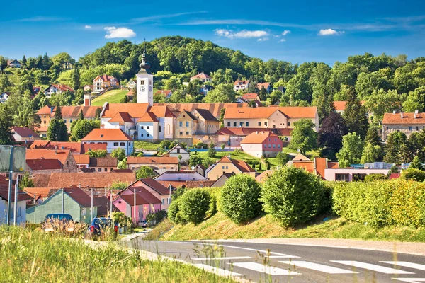 Város Varazdinske Toplice Zöld Domboldalon Tájkép Zagorje Régió Észak Horvátország — Stock Fotó