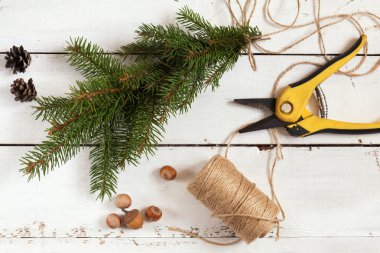 Noel dekor yapmak için öğeleri.