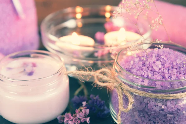 Wellness producten. Violet paars concept. — Stockfoto