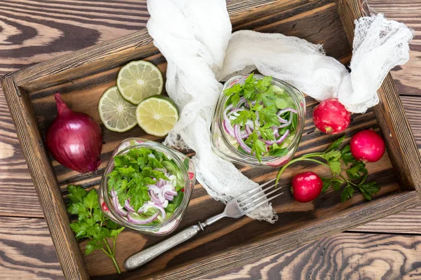 Házi egészséges saláták, zöldségek — Stock Fotó