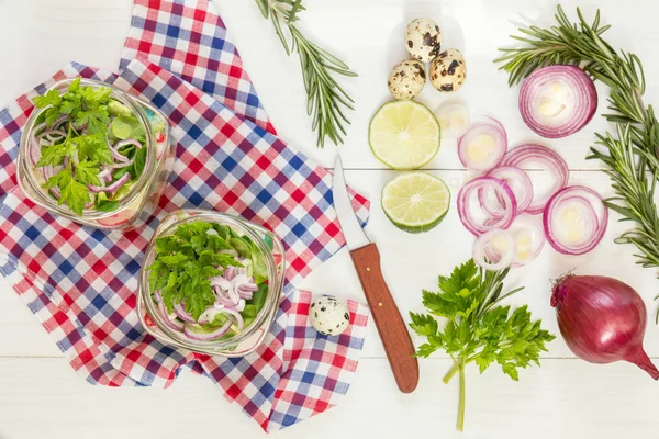 Ev yapımı sağlıklı salata sebze ile — Stok fotoğraf