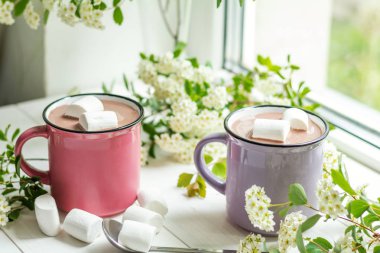 Sıcak kakao marshmallows pembe CUPS ile