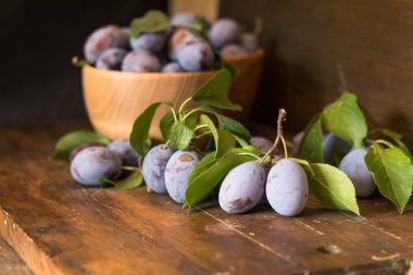Tahta masada taze erikler.