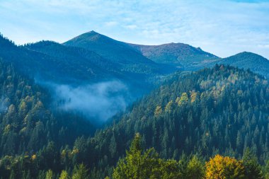 Karpatlar 'ın ya da Karpatlar' ın hava manzarası inanılmaz.