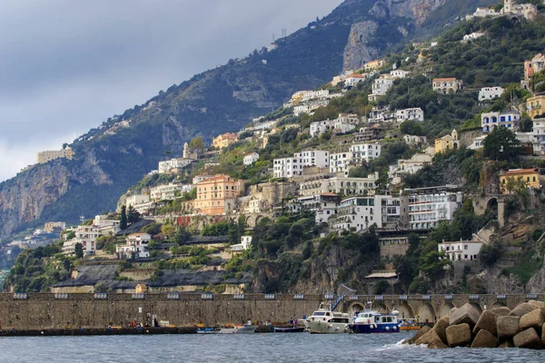 Bella panoramica dell'isola di Capri importante destinazione turistica — Foto Stock