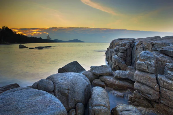 Expozice fotografie Rock logh pláž mae rumpung rayong easte — Stock fotografie