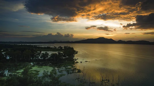 Beautiful scenic of bang pra water reservoir chonburi eastern of — Stock Photo, Image