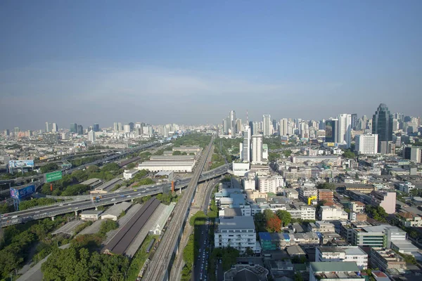 BANGKOK THAILAND - 21 de abril: vista aérea do arranha-céu de Bangkok — Fotografia de Stock