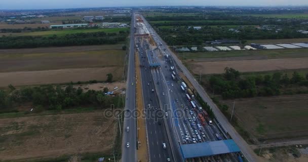 Luchtfoto van verkeer op motor snelweg bangkok thailand — Stockvideo