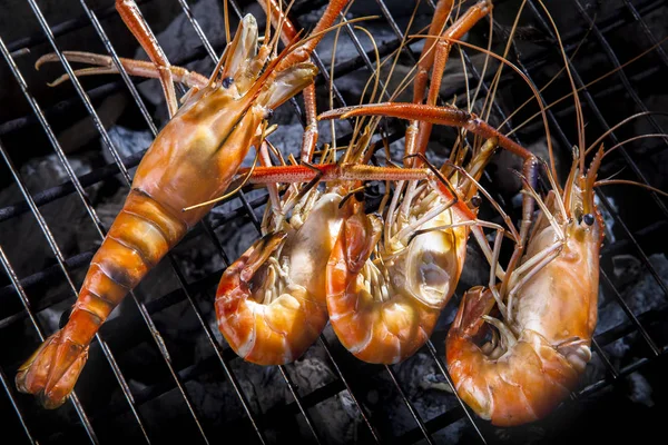 Shrimp grilled on barbeque charcoast oven — Stock Photo, Image