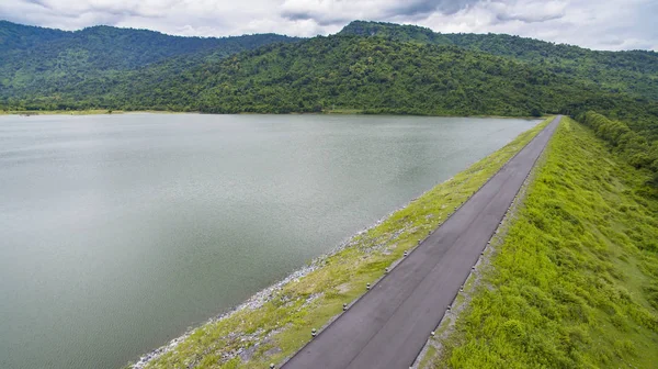 Huai preu réservoir d'eau, barrage nakorn nayok thailand — Photo