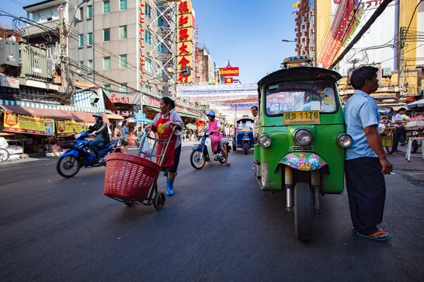 BANGKOK THAILAND - FEVEREIRO 24,2015: bangkok pessoas vida em yao — Fotografia de Stock