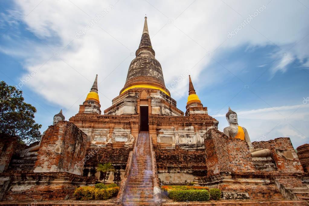 wide angle scene of wat yai chai mongkol temple in ayutthaya wor