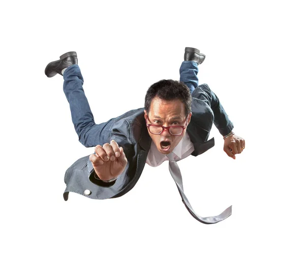 Asiatische Geschäftsmann fliegen mit erstaunlich Gesicht isoliert weiß backg — Stockfoto