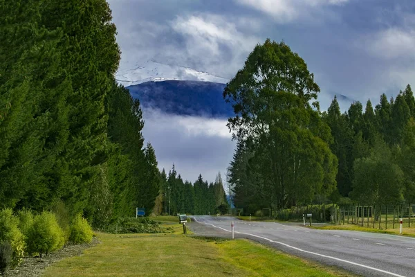 Vidéki táj út menti te anau város dél-földet, Új-Zéland — Stock Fotó
