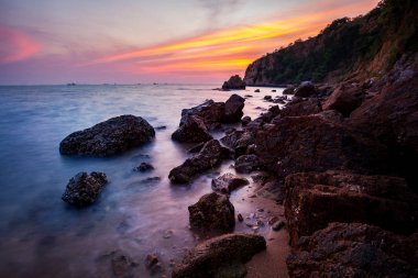 chonburi Tayland Doğu laem chabang sahilinde günbatımı gökyüzü
