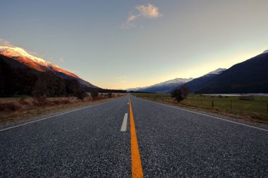 kalkınan Milli Parkı southland ne güzel asfalt karayolu