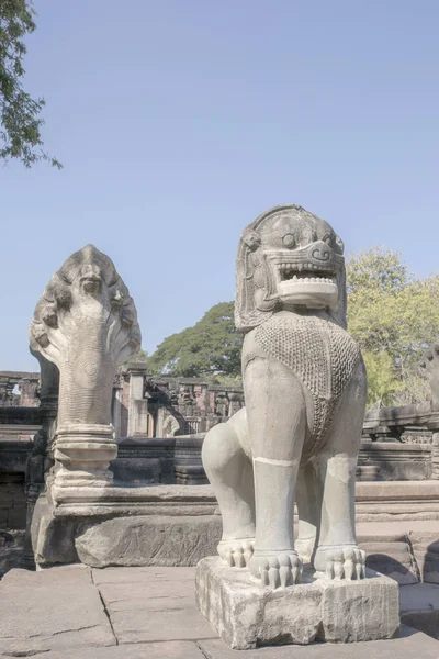 Parque nacional histórico de Phimai en nakorn ratchasima norte easte — Foto de Stock