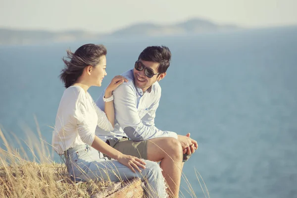 Couples of younger asian man and woman relaxing with happiness o — Stock Photo, Image