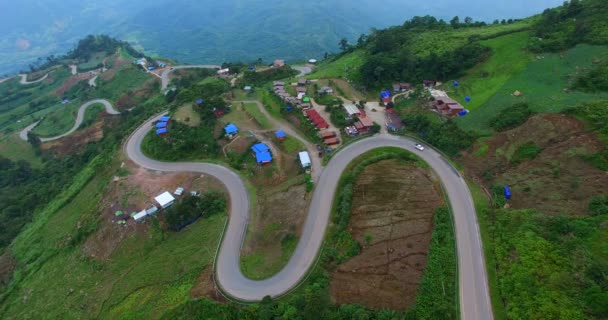 タイの北東のペチュバンで最も人形の旅行先の一つであるチューバークの空中ビュー — ストック動画