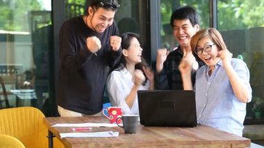 Asya serbest mutluluk duygu, çalışma hedef başarılı