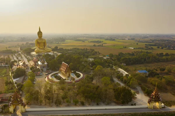 Gran templo estatua buddha en Tailandia —  Fotos de Stock