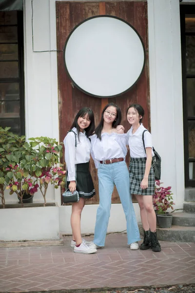 Tres Alegre Asiático Adolescente Sonriendo Cara Con Felicidad —  Fotos de Stock