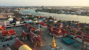Samuth Sakorn 'daki Mahachai Kasabası' nın havadan görünüşü Bangkok Tayland 'ın dışında.