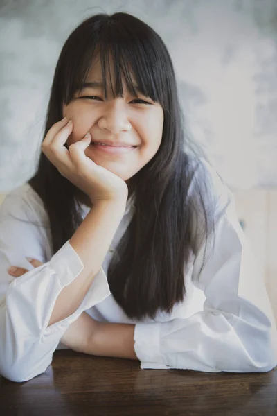 Asiatique Adolescent Sourire Avec Bonheur Visage — Photo