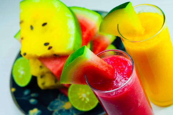 karpuz suyu taze meyve karpuz kırmızı ve sarı karpuz yapılır