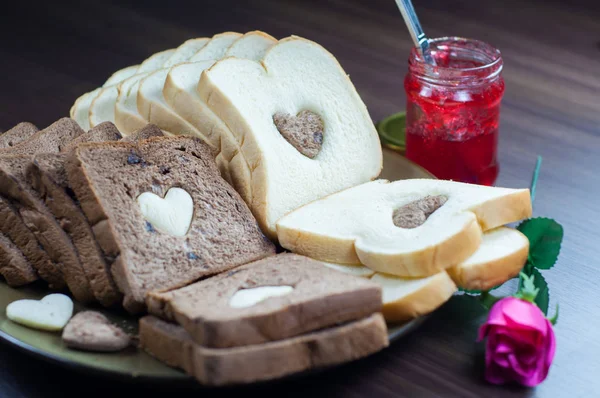 Fotoğraf ekmek dilimleri dekor sevgi ile